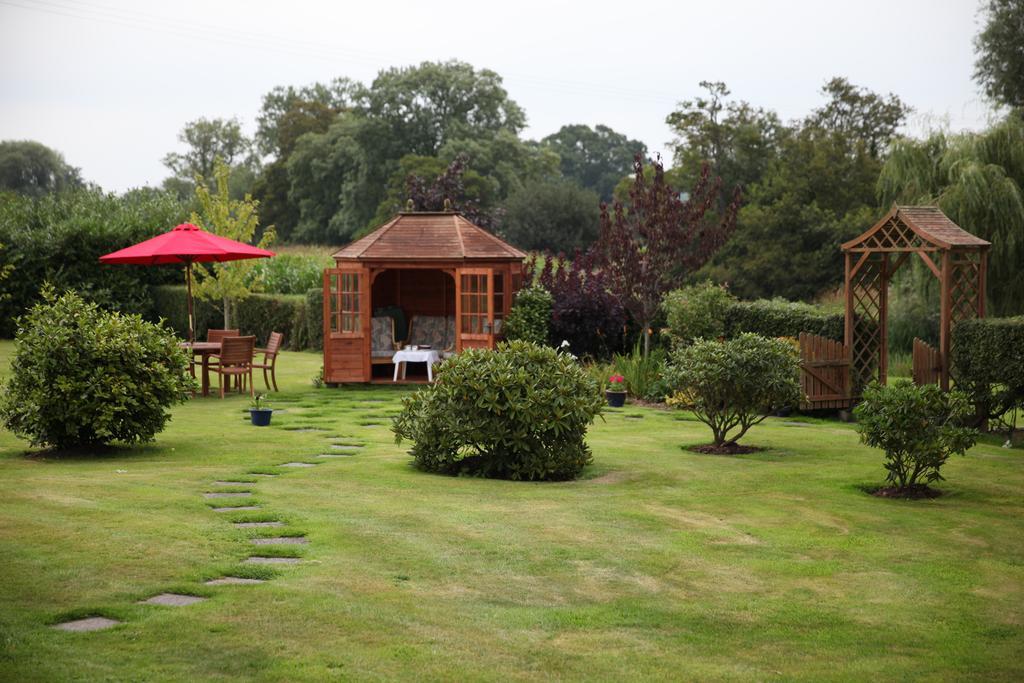 Weir Mill Farm Bed and Breakfast Cullompton Buitenkant foto